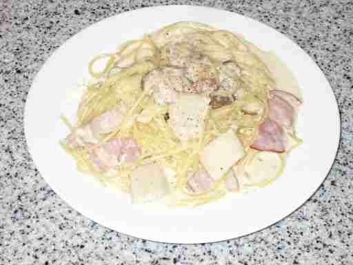 �C�^���A����,�L�m�R�ƃp���`�F�b�^�̃p�X�^