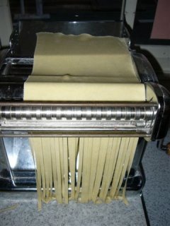 �p�X�^�}�V���ɃJ�b�^�[���Z�b�g�B